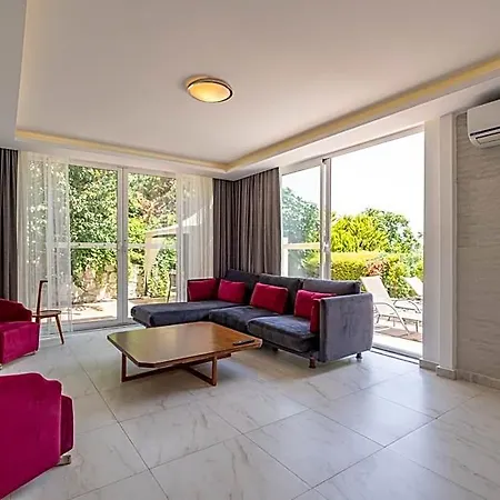 Adavillas Otel 5*